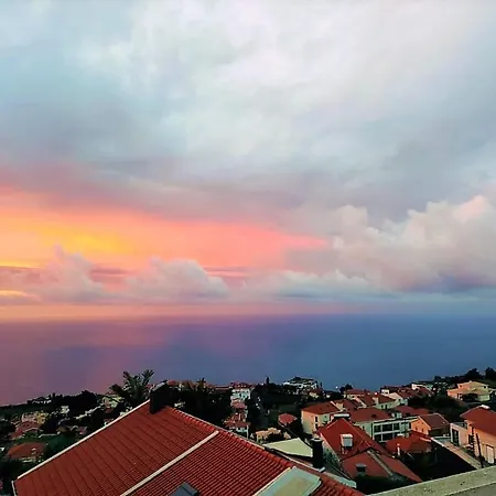Casa Aida Sea View 度假居 *